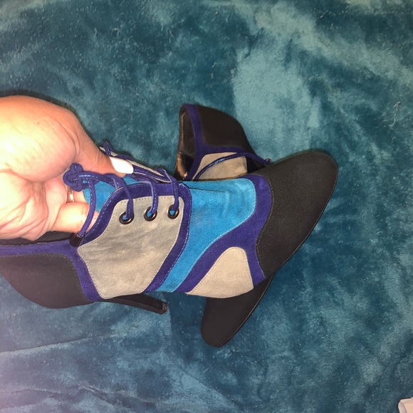 Fun Colorblock bootie - Picture 4 of 5